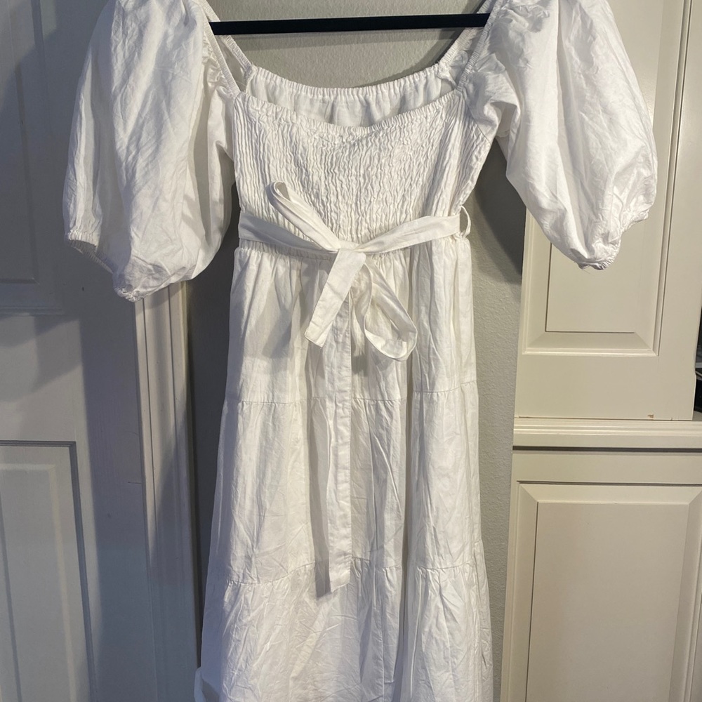 Sim and Sam Small white dress puffy arms flowy